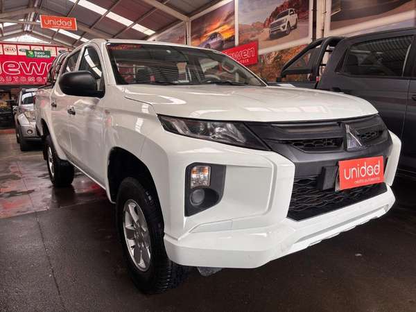 MITSUBISHI L200 4X4 TURBO DIESEL 2023 FULL