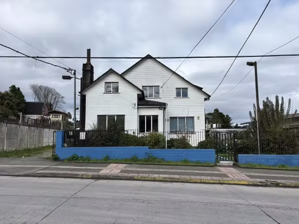 Casa amplia para Empresas, distribuidoras, colegios, escuelas