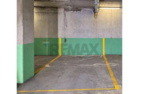 Estacionamiento en edif. eliodoro mix, providencia