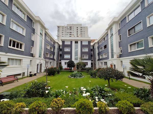 Hermoso departamento, primer piso.
