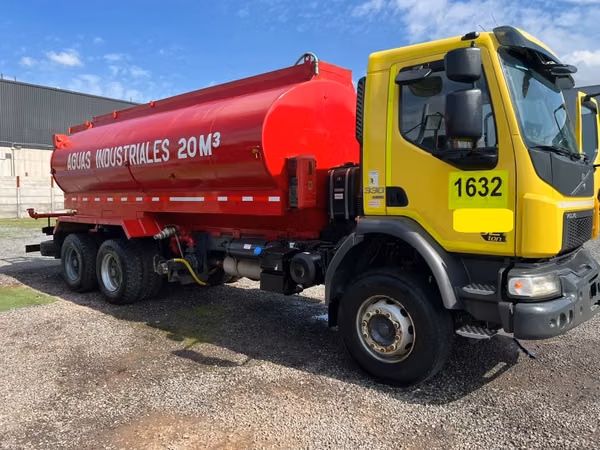 VOLVO VM 330 6X4 AÑO 2022 ALJIBE 20M3 PRESURIZADO