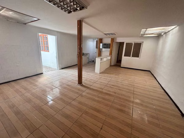 CASA EN ESQUINA EN VENTA (182517)