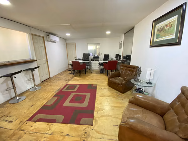 TALLER + OFICINAS PARA EMPRESA EN QUINTA NORMAL (82416)
