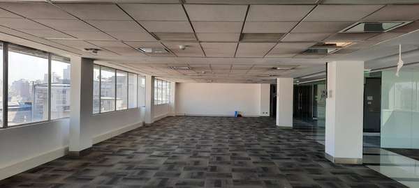 Arriendo Oficina en Paseo Ahumada cercana al metro U de Chile, Santiago