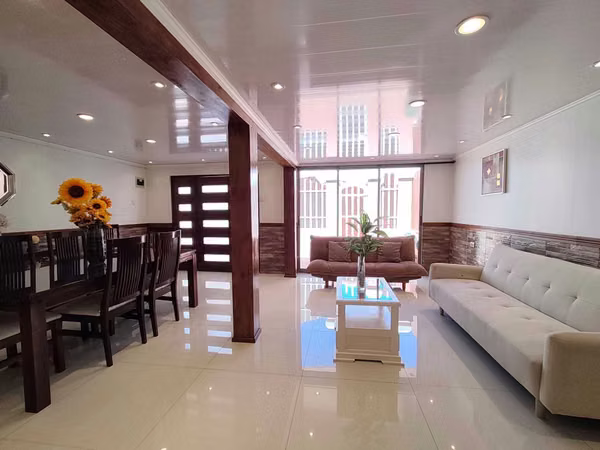 En Arriendo Casa con Oficina y 4 Dormitorios (182622)