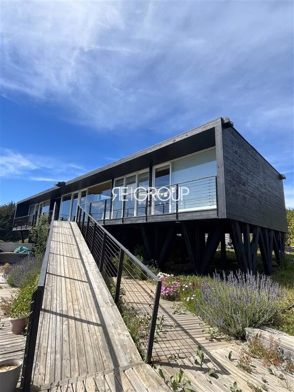 Pichilemu, venta de casa con gran vista al mar