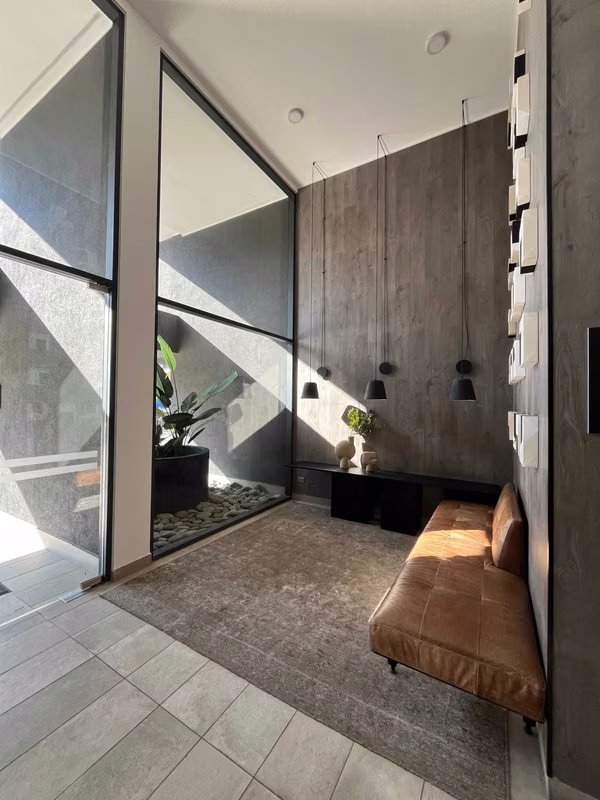 Vende Dpto 2D+2B+B+Estc, Metro Irarrazaval  (182707)