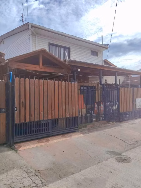 Se vende casa 2 pisos regularizada D.O.M Rancagua