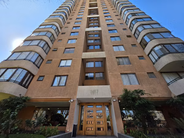 SE VENDE AMPLIO DEPTO. 110 m² | 3D + 2B + 1E + 1Bod. | Piso 18 | El Llano