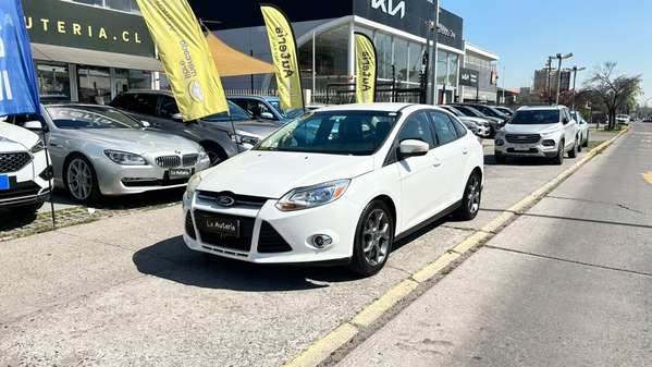 FORD NEW FOCUS 2.0 SE 4X2 AT 4P (2013)