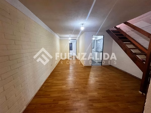 Casa en venta de 2 dorm. en Maipú