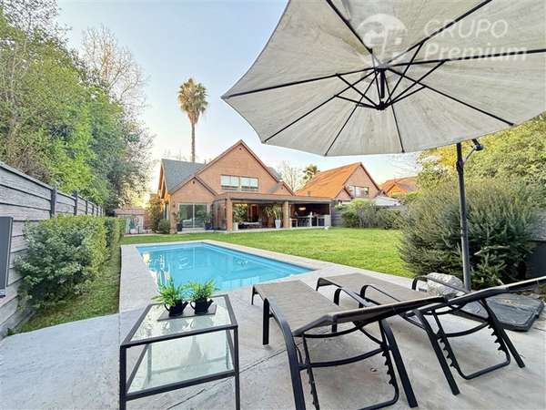Casa en venta 6D 5B Subte piscina en Brisas norte Chicureo