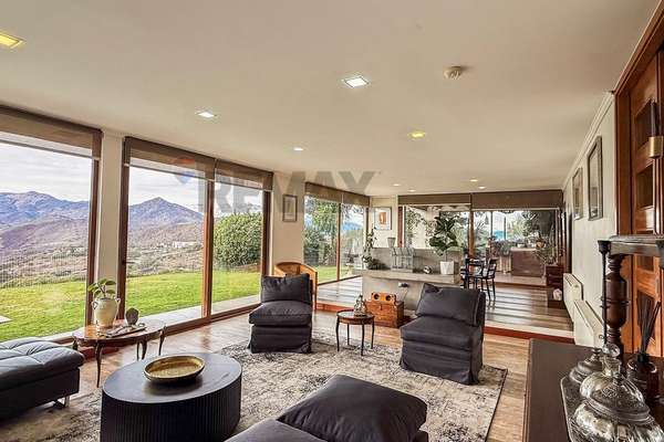 Precio reajustado: vista cordillera chicureo