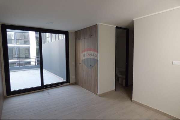 Venta amplio depto nuevo/edificio calle serrano