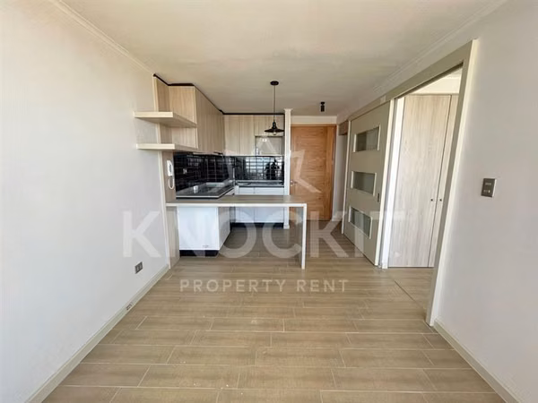 Arriendo Dpto en Nueva Cuatro 6277 1D1B con Estacionamiento