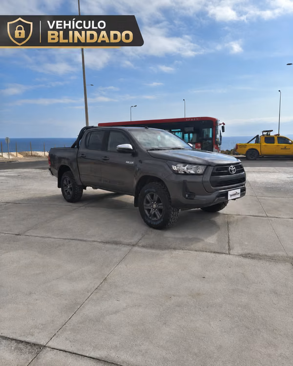 TOYOTA HILUX 4X4 2.8 MT SR - 2024 | 4673