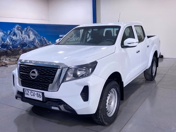 NAVARA SE 4X2 SZCV86-SANTIAGO