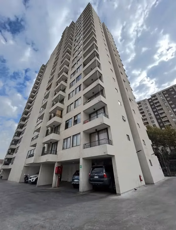 Depto en venta en metro Lo Ovalle