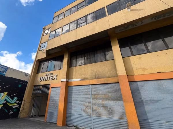 OFICINA EN VENTA EN METRO CAL Y CALTO