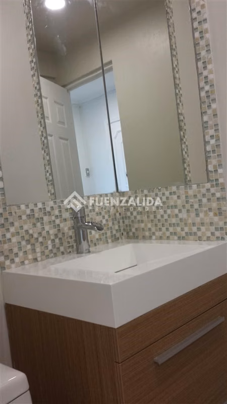 Arriendo Oficina Remodelada y Equipada en Santiago