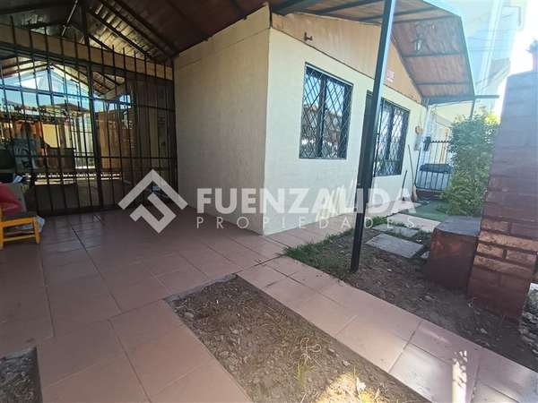 Casa en venta de 3 dorm. en Maipú