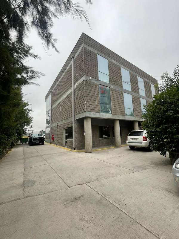 Arriendo edificio a empresa area comercial