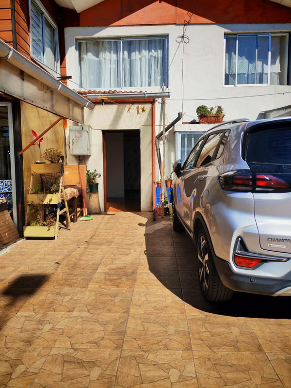 Arriendo Casa 2 Dormitorios en Barrio Norte - Entrada Independiente y Muy Iluminada