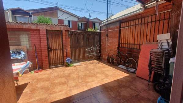 VENTA LINDA CASA 3D + 2B + ESTACIONAMIENTO. MUY BI