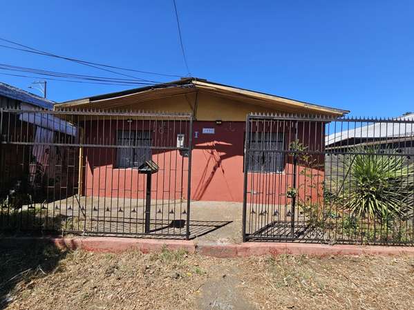 ¡Oportunidad en Concepción: Casa 3D/1B por $136M!
