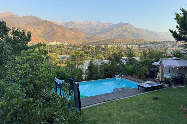 Casa 5d con piscina y vista, los dominicos