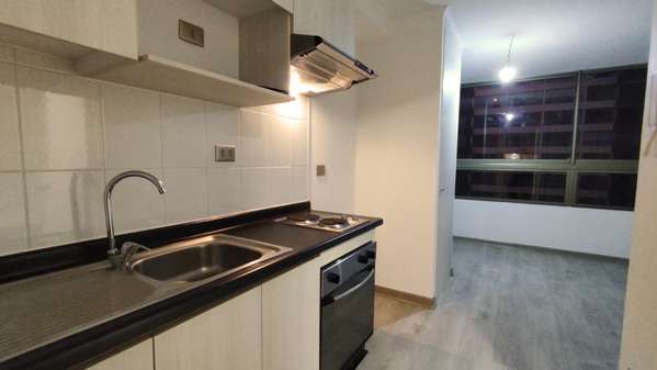 Av. El Parrón 103 (1 Bod) [1076-11]