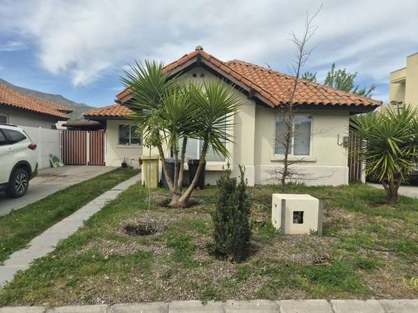 Casa en condominio 3D+2B+estar, Ayres de Chicureo,