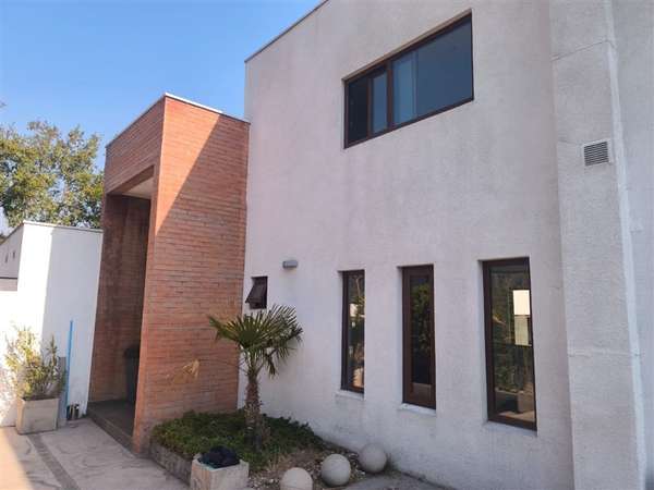 Casa en arriendo en Colina