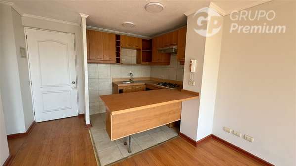 Departamento en venta de 1D+1B+1 estacionamiento en Recoleta
