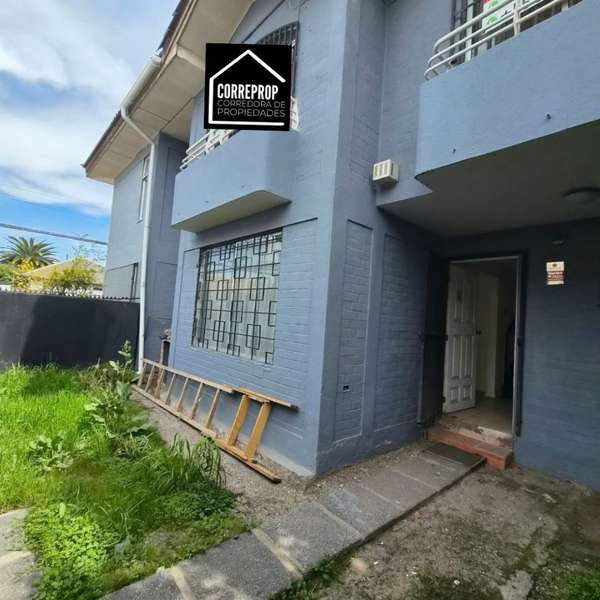 CASA 3D+2B, MELIPILLA, 2 CUADRAS DE PLAZA DE ARMAS