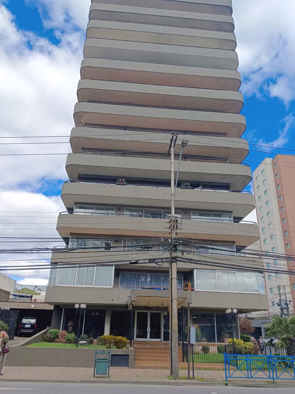 UN DEPARTAMENTO POR PISO CON ASCENSOR A LA PUERTA