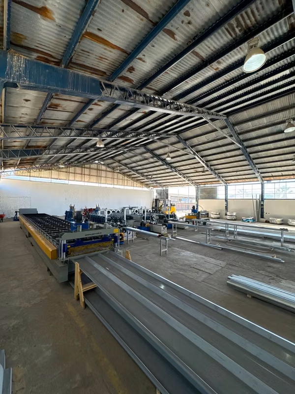PV4 Y PERFILES GALVANIZADOS A MEDIDA