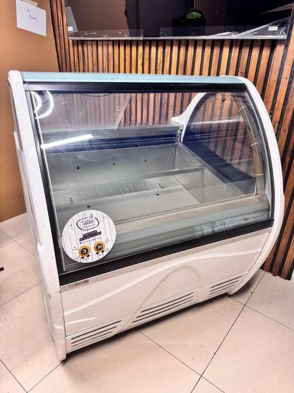 Se vende barquillera URGUR