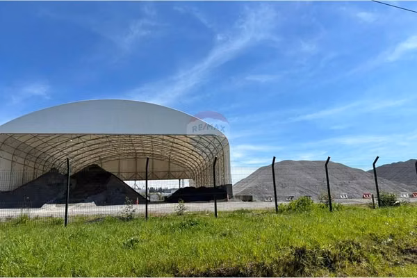 Últimos lotes en parque industrial en oferta