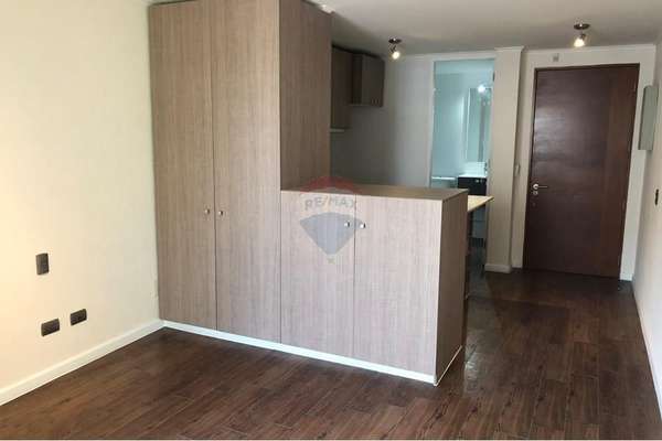 Departamento estudio con balcon