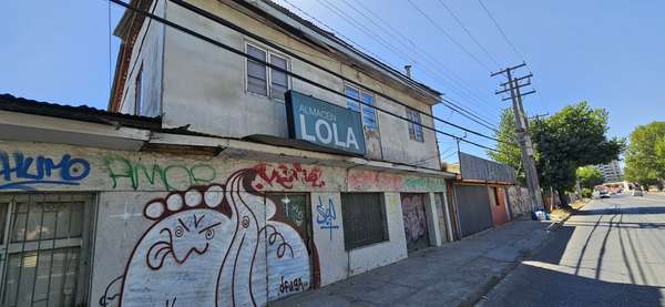 LOCAL EN  CALLE LOS CARRERAS, PARADERO 29.