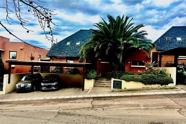Casa en condominio san carlos de apoquindo 5d - 6b
