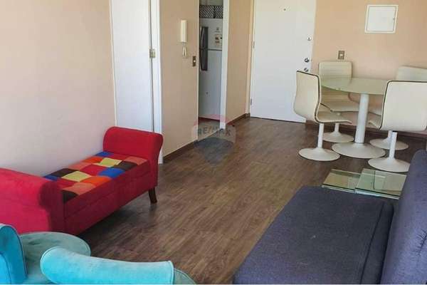 Venta depto 2d frente metro hospitales