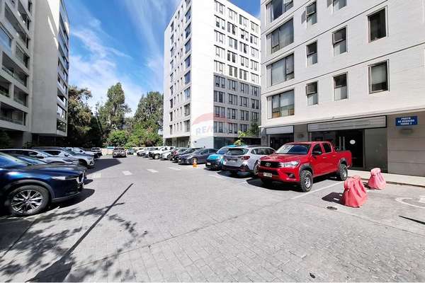 Local comercial en sector cantagallo - las condes