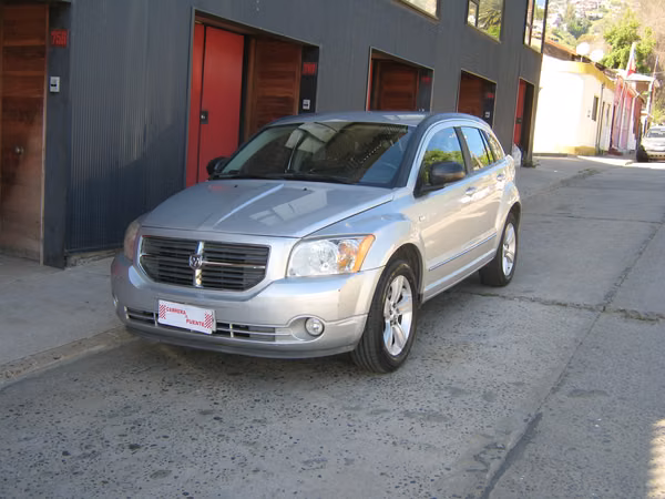 DODGE CALIBER  AT 2012 $ 5.990.000.-