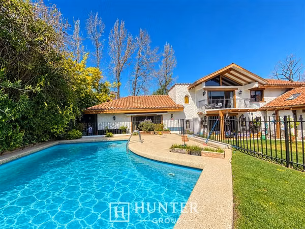 Casa en venta de 7 dorm. en Las Condes