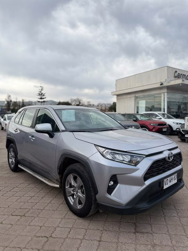 Toyota RAV4 4X2 2.0 FULL AUT. 2.0 • 4x2 • Automática • 2025