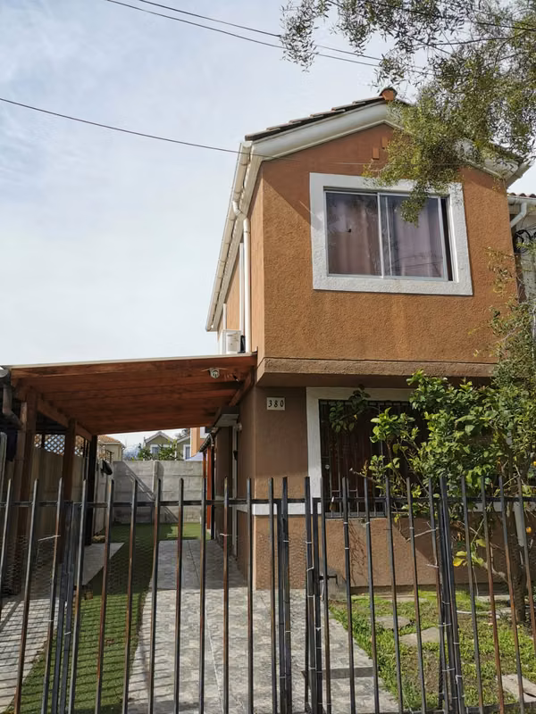 Se arrienda Casa en Buin