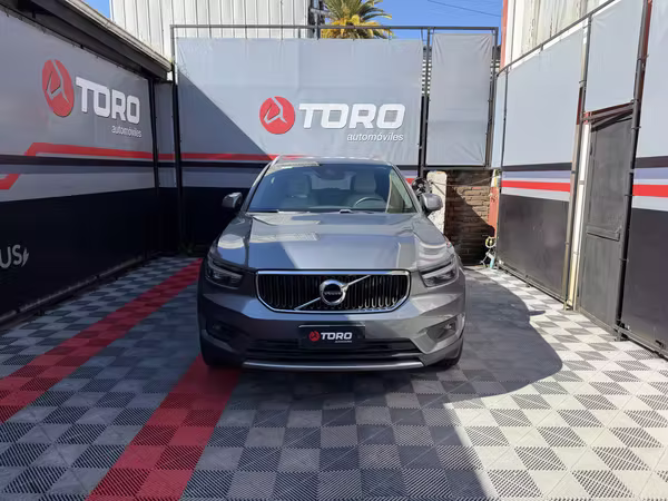 VOLVO XC40 D4 ADW 2.0 AUT (PIE DESDE $6.200.000)