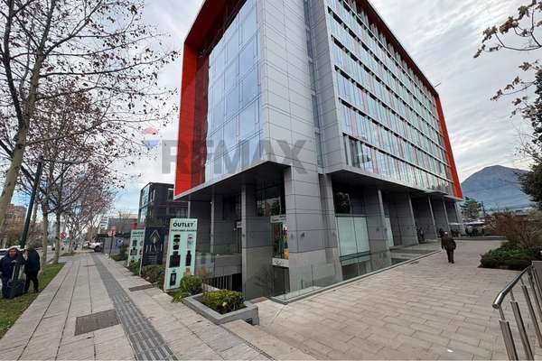 Moderna oficina uptown vitacura